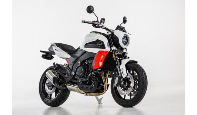 Motocykl Jawa 750 Retro